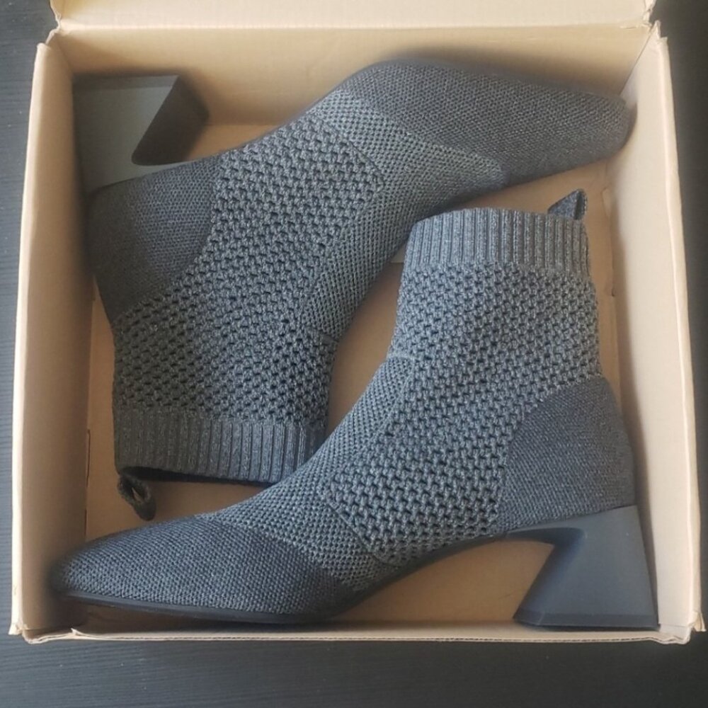 Vivaia  ankle bootie 40.5 (EU) 9-9.5 (US) grey water repellent